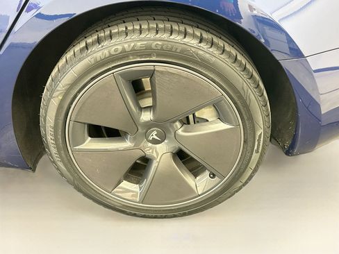 Used 2023 Tesla Model 3 Standard Range RWD image 11