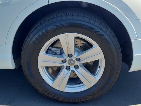 Used 2019 Audi Q7 2.0T Premium w/ Convenience Package AWD/4WD image 32