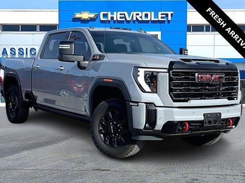 Used 2025 GMC Sierra 2500 AT4 w/ AT4 Premium Plus Package image 1