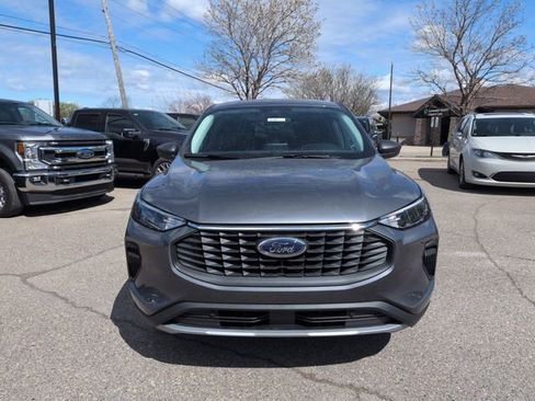 Used 2023 Ford Escape Active w/ Cold Weather Package FWD image 2
