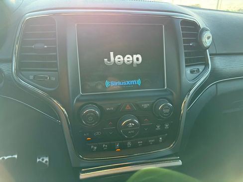 Used 2018 Jeep Grand Cherokee High Altitude image 18