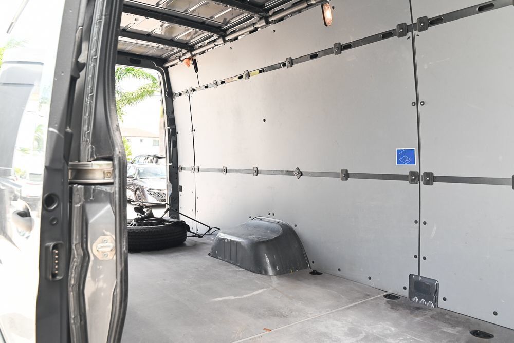 Used 2021 Mercedes-Benz Sprinter 3500 w/ Suspension Seating Package image 23