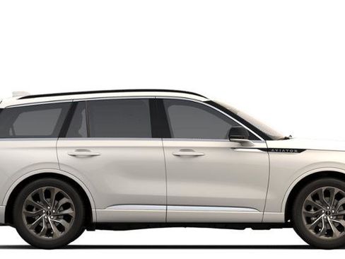New 2026 Lincoln Aviator AWD image 5