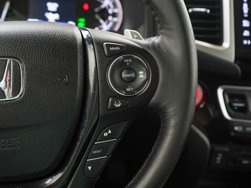 Used 2016 Honda Pilot Touring image 29