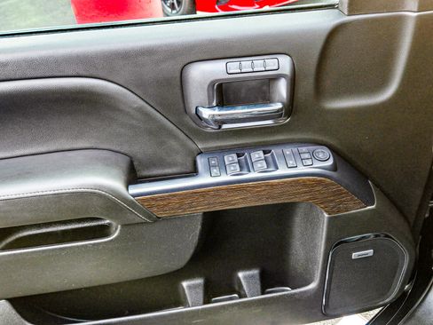 Used 2019 GMC Sierra 2500 Denali w/ Duramax Plus Package image 22