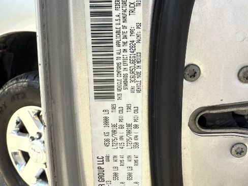 Used 2014 RAM 2500 SLT AWD/4WD image 42