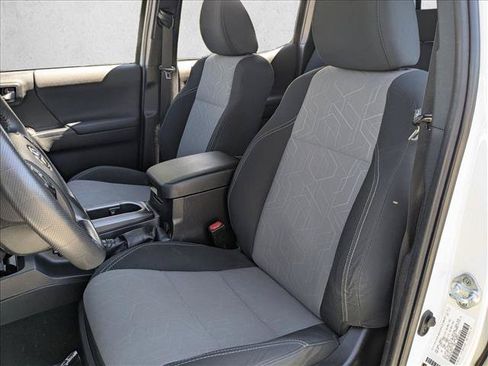 Used 2023 Toyota Tacoma TRD Off-Road RWD image 15