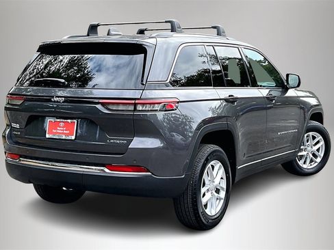 Used 2024 Jeep Grand Cherokee Laredo X image 5