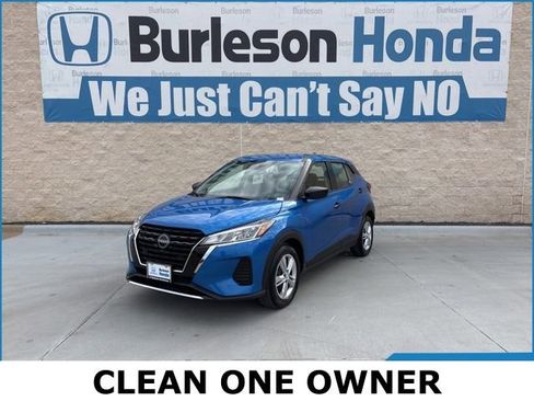 Used 2025 Nissan Kicks Play S image 1