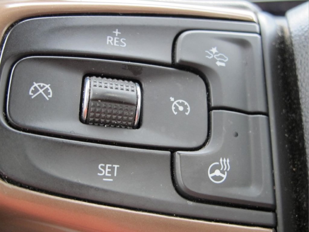 Certified 2021 Chevrolet Silverado 1500 High Country w/ Technology Package AWD/4WD image 18