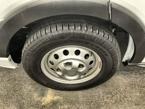 Used 2024 Ford Transit 350 XLT image 10