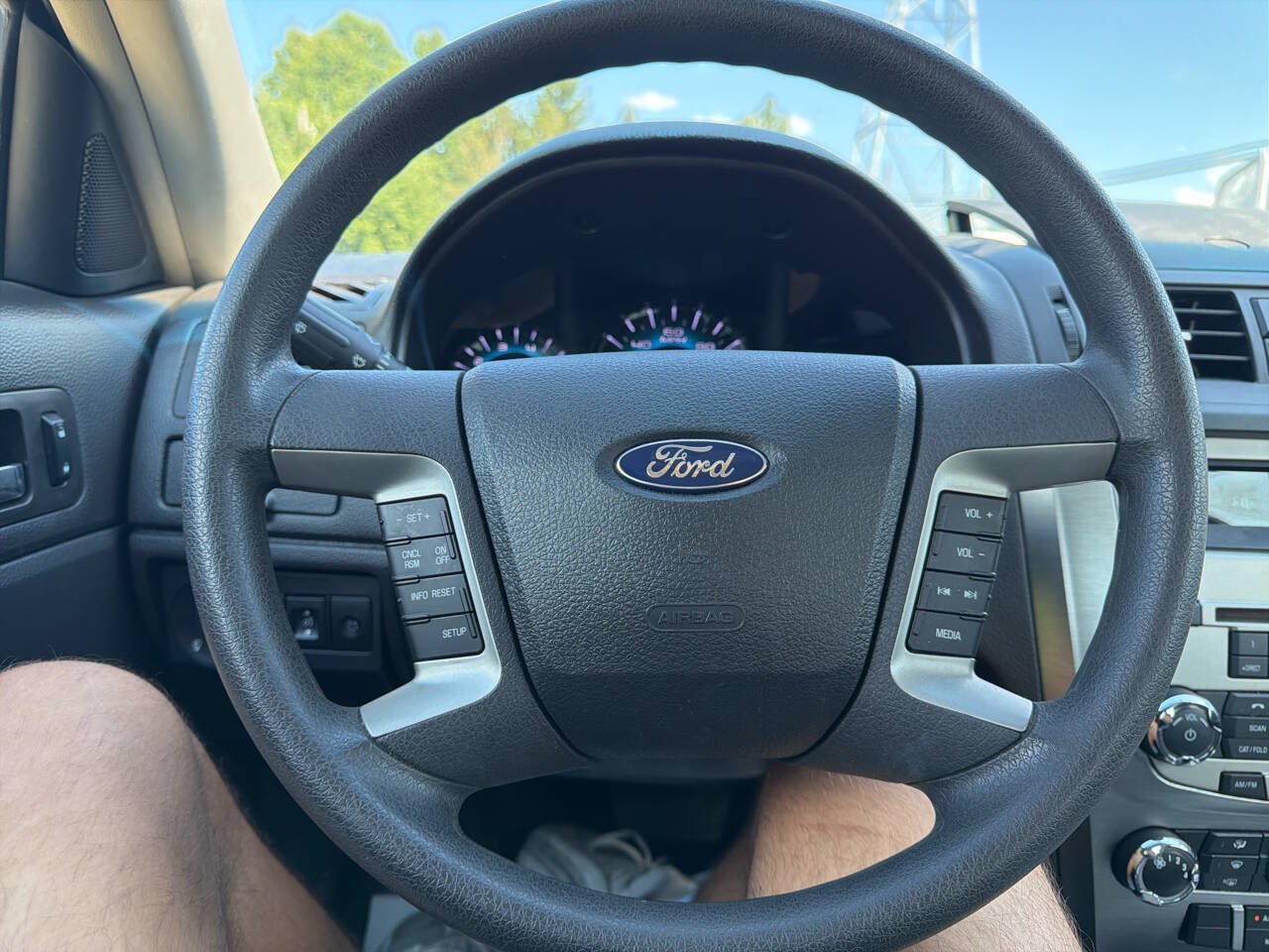 Used 2010 Ford Fusion SE FWD image 8