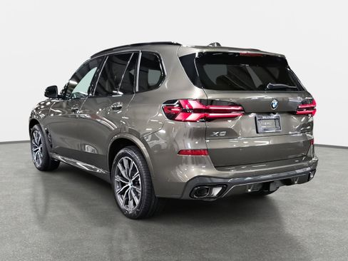 New 2026 BMW X5 xDrive40i w/ M Sport Package image 7