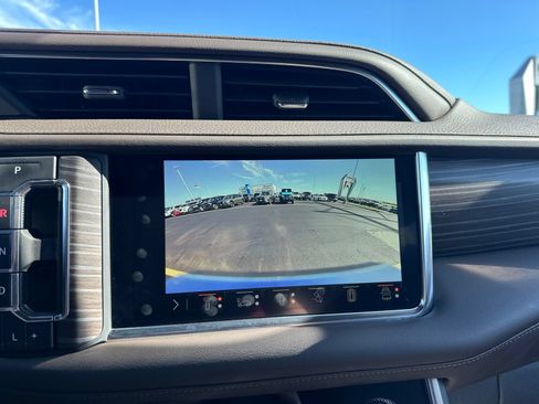 Used 2024 GMC Yukon XL Denali AWD/4WD image 78