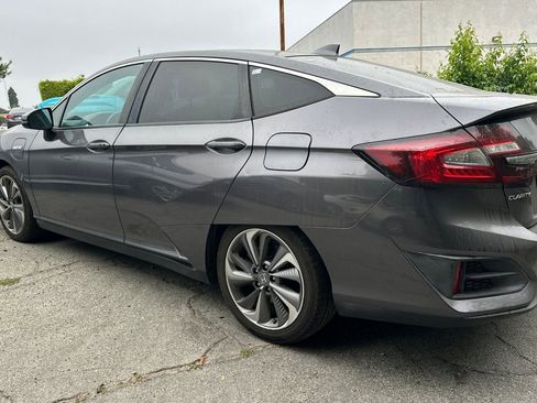 Used 2018 Honda Clarity Plug-In Hybrid image 6