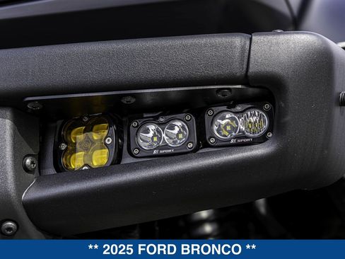 New 2025 Ford Bronco Badlands AWD/4WD image 23