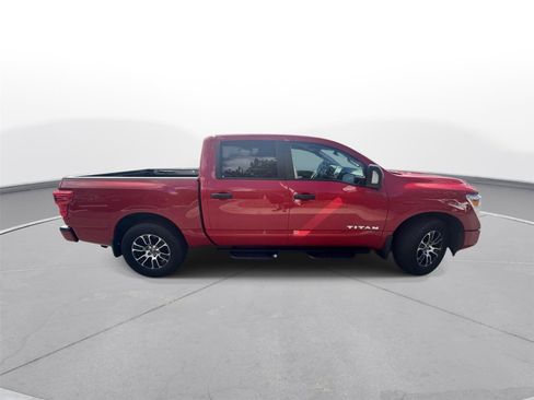 Used 2022 Nissan Titan SV w/ SV Convenience Package RWD image 5
