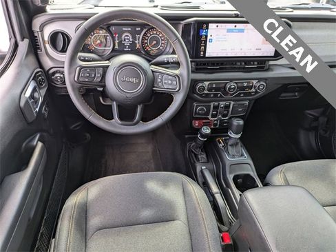 Used 2024 Jeep Gladiator Sport image 16