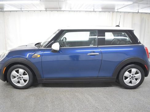 Used 2015 MINI Cooper 2-Door Hardtop image 4