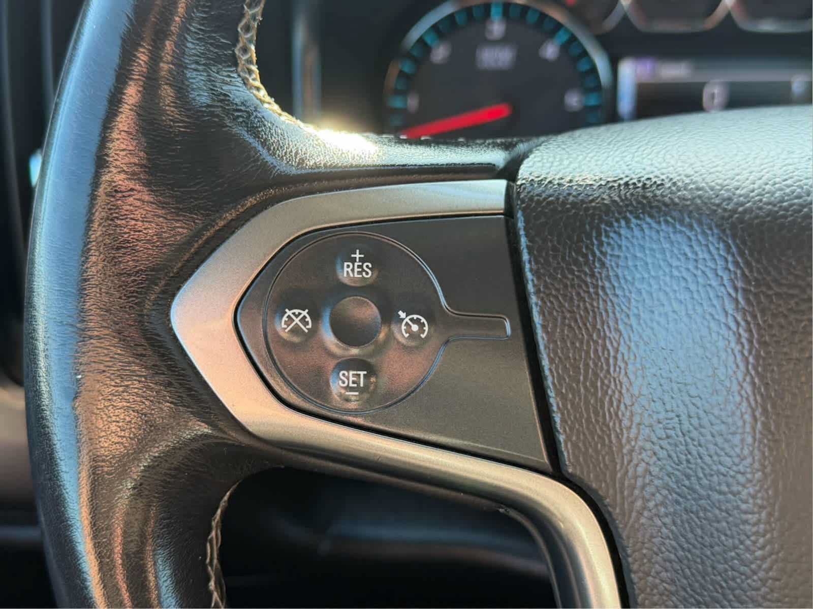 Used 2019 Chevrolet Silverado 1500 LT AWD/4WD image 19