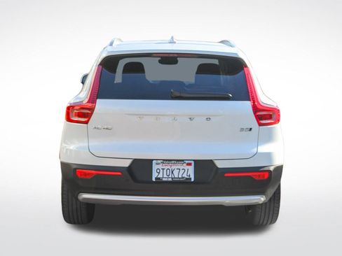 Certified 2025 Volvo XC40 B5 Core w/ Protection Package Premier image 10