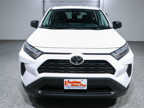 Used 2024 Toyota RAV4 LE FWD image 4