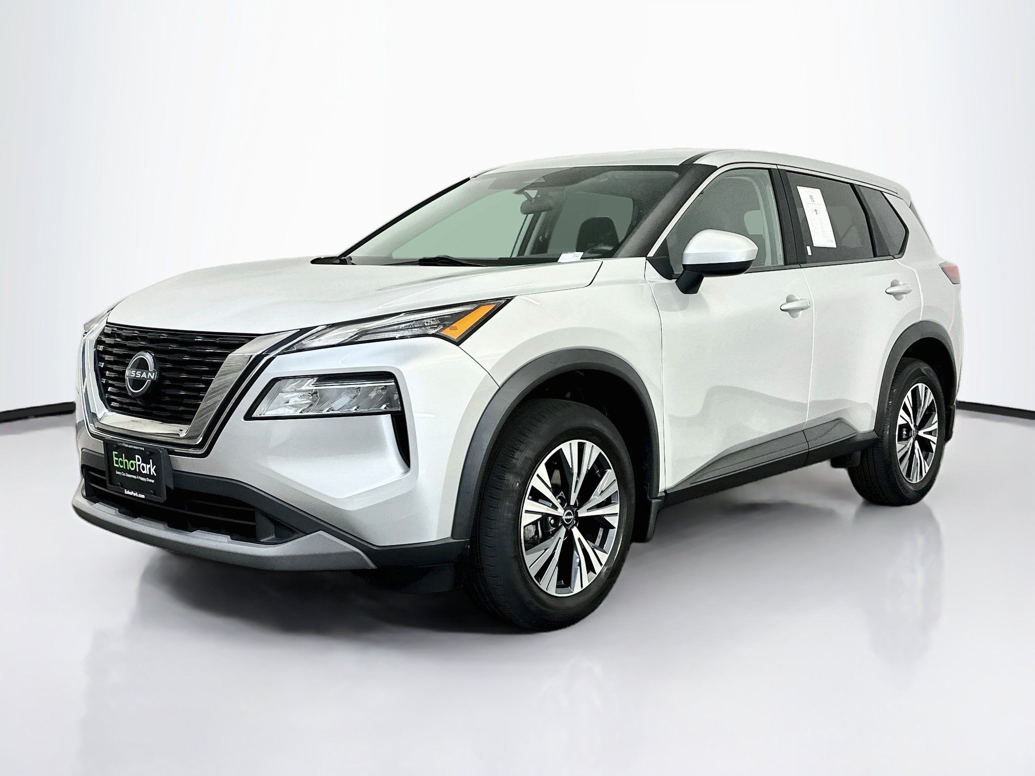 Used 2023 Nissan Rogue SV AWD/4WD image 3