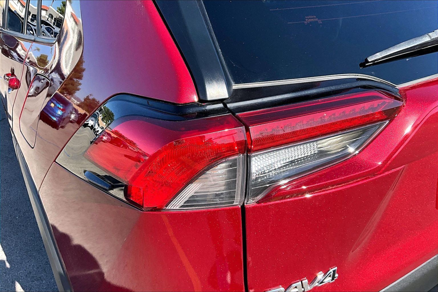 Used 2019 Toyota RAV4 LE w/ Carpet Mat Package FWD image 29