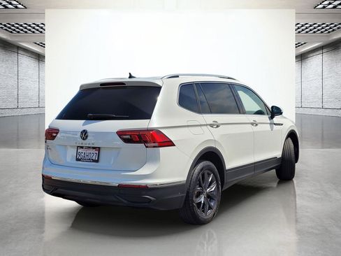 Certified 2023 Volkswagen Tiguan SE w/ Panoramic Sunroof Package FWD image 7