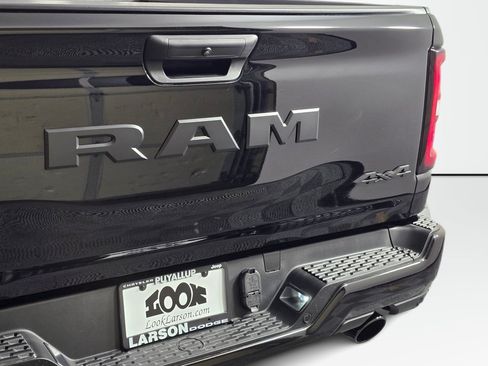 New 2026 RAM 1500 Express AWD/4WD image 40
