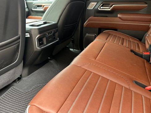 Certified 2025 GMC Sierra 2500 Denali Ultimate AWD/4WD image 13