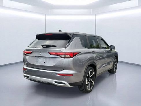 Used 2022 Mitsubishi Outlander SE FWD image 4