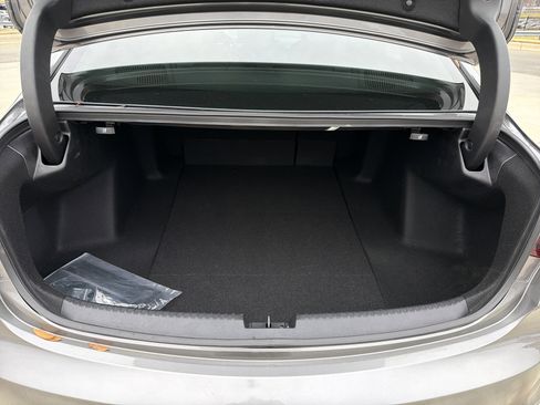 Certified 2025 Acura TLX w/ Technology Package image 32