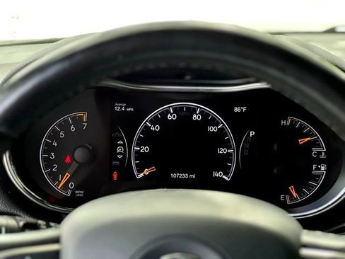 Used 2020 Jeep Grand Cherokee Limited w/ Luxury Group II image 37