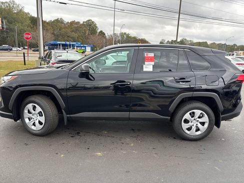New 2025 Toyota RAV4 LE image 2