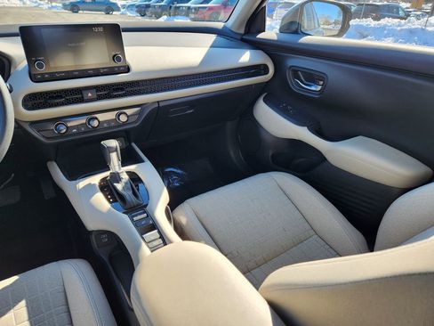 Certified 2025 Honda HR-V LX image 14