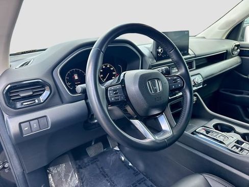 Certified 2025 Honda Pilot EX-L image 9