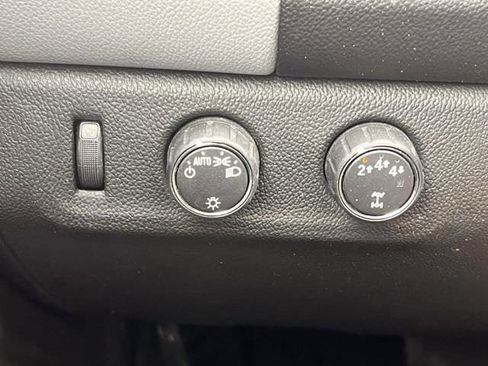 Used 2021 Chevrolet Colorado W/T w/ WT Convenience Package image 19