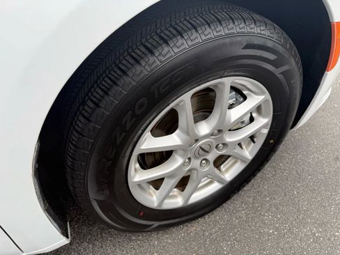 Used 2022 Chrysler Pacifica Touring-L image 12