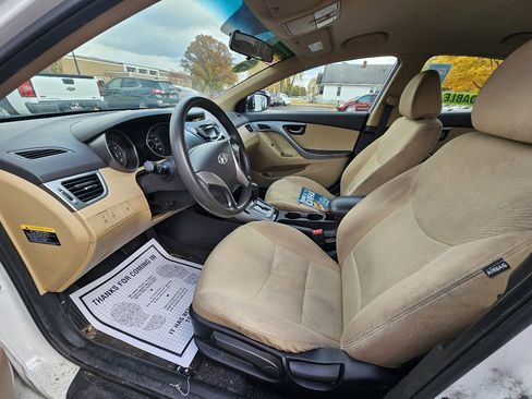 Used 2013 Hyundai Elantra GLS image 16