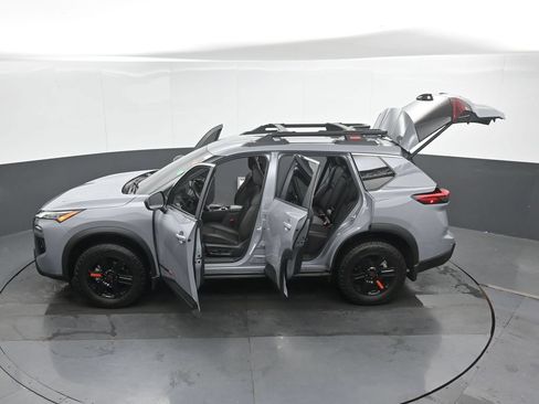 Used 2025 Nissan Rogue SV AWD/4WD image 51