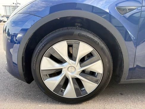 Used 2022 Tesla Model Y Long Range AWD/4WD image 4