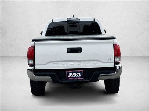 Used 2017 Toyota Tacoma TRD Off-Road w/ Tow Package (A/T) image 6