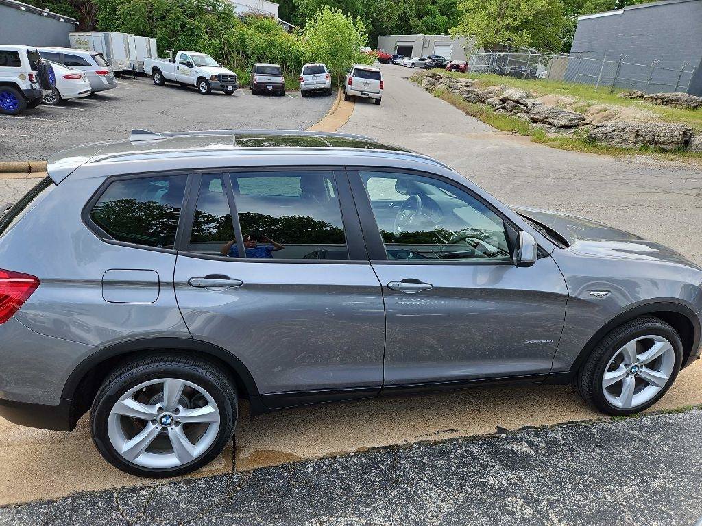 Used 2017 BMW X3 xDrive28i AWD/4WD image 5