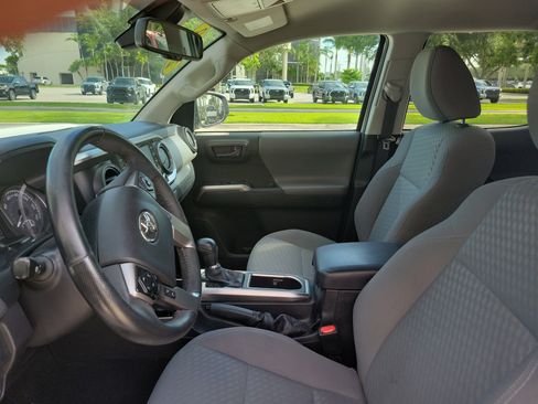 Used 2023 Toyota Tacoma SR5 AWD/4WD image 23