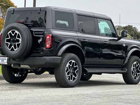 New 2025 Ford Bronco Outer Banks image 5