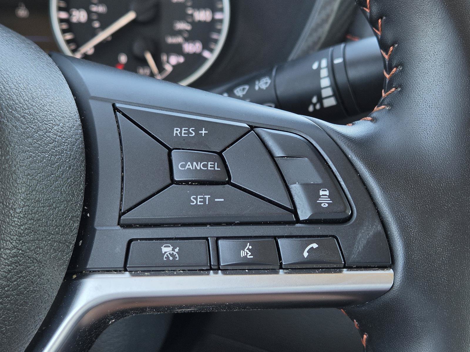 Used 2025 Nissan Sentra SR FWD image 22