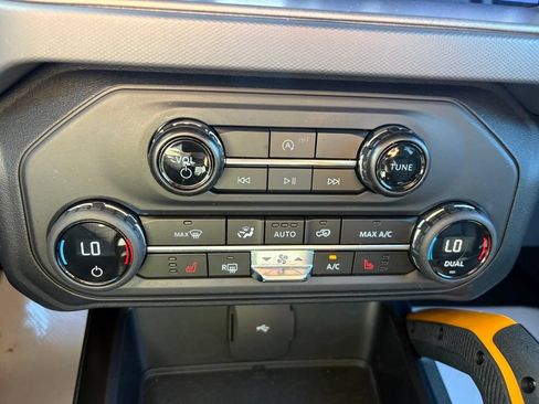 Used 2024 Ford Bronco Badlands w/ Sasquatch Package AWD/4WD image 4