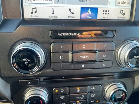 Used 2018 Ford F150 Lariat w/ Equipment Group 502A Luxury AWD/4WD image 30