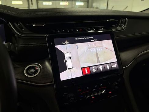 Used 2022 Jeep Grand Cherokee L Limited w/ Luxury Tech Group II image 30